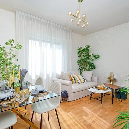 Apartment Art Deco' - Sleepwithme - Free Parking - Free Breakfast - Very Friendly Staff Pisa