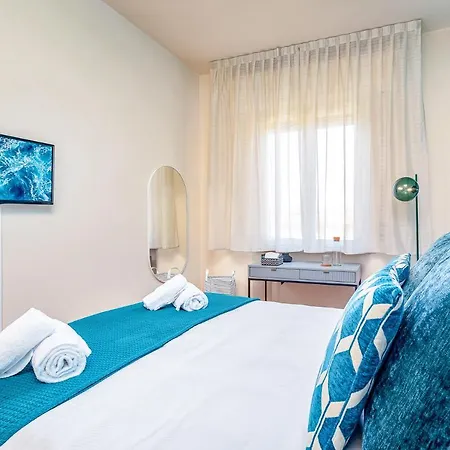 Lejlighed Art Deco' - Sleepwithme - Free Parking - Free Breakfast - Very Friendly Staff