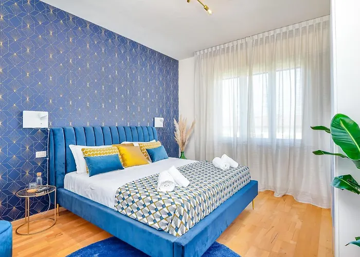 Art Deco' - Sleepwithme - Free Parking - Free Breakfast - Very Friendly Staff 아파트 피사