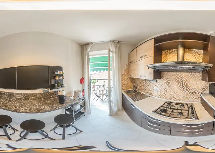 아파트 Art Deco' - Sleepwithme - Free Parking - Free Breakfast - Very Friendly Staff *